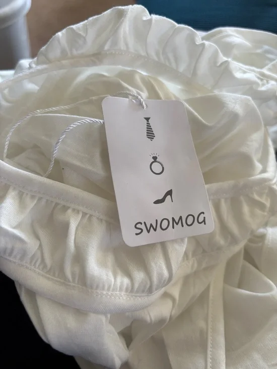 Boutique White Minimalist Sleeveless Nightgown Sz L Ruffle Hem 4 Button Neck - Picture 8 of 8